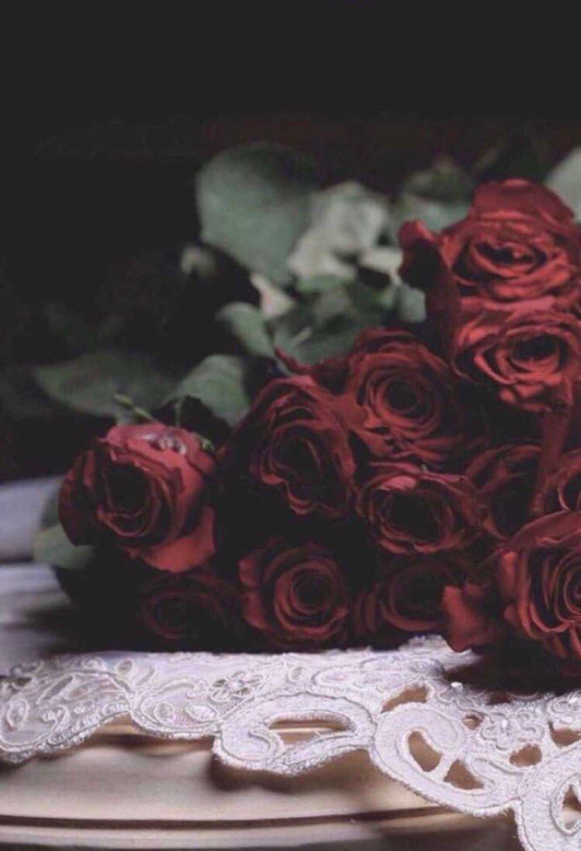 البكاء.. لايعني بأنك ضعيف
بل انه يعني أحياناً:::كم كنت
قوياً لفتره طويله...♥️