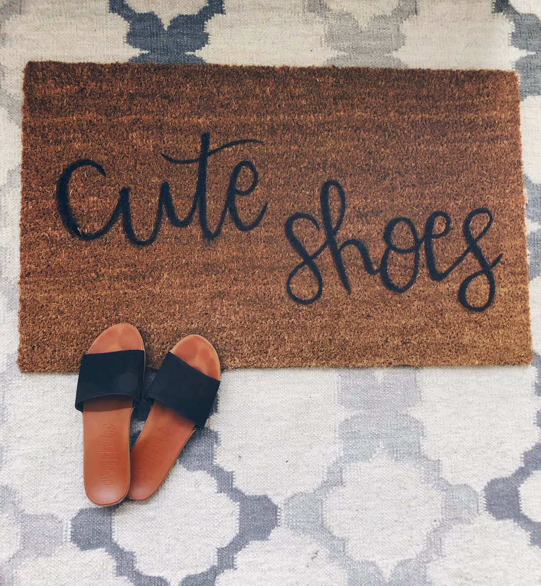 kick_tha_CAN's tweet photo. Hi guys follow my new insta for the home decor and wedding things I’m making 🙃 @ candiceelainedesigns https://t.co/b9vWHURT4H