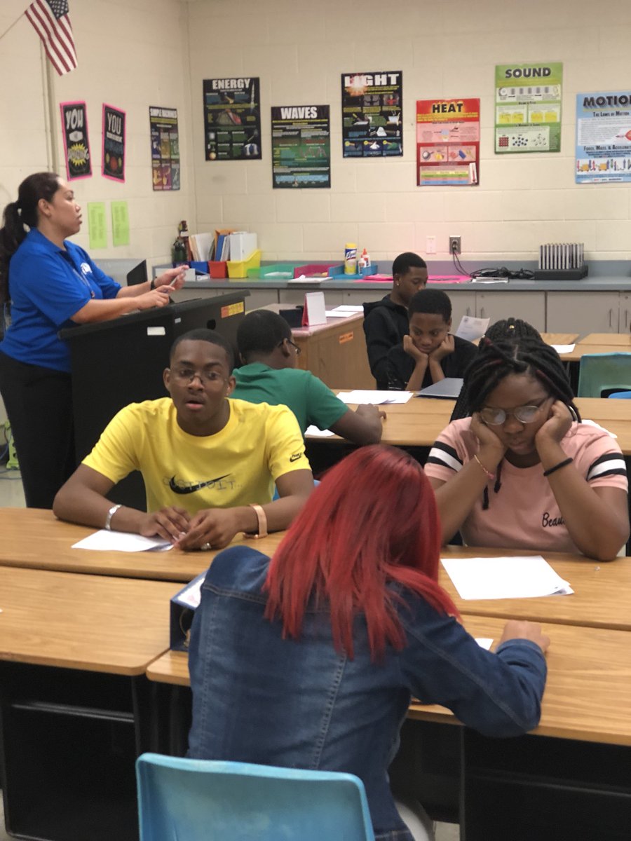 tabiffy's tweet photo. @BHSBulldogsbcps #BHSStaff out of the gates early focused on 90 minute block-to-block instruction. https://t.co/JUPT9ZyU0k