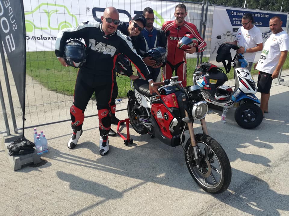 Vmoto5's tweet photo. More pictures of Totalbike on August 4 https://t.co/i4YfFilTLH