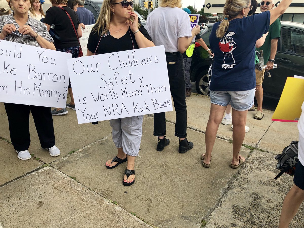 maggiemcmyler's tweet photo. #epicNY22protest https://t.co/ahMXyo4y99