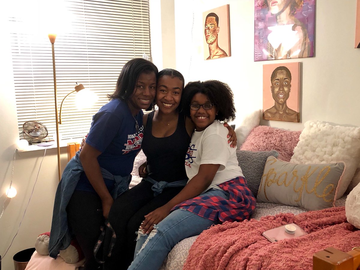 LOVEROLLSINC's tweet photo. The day has finally come and I definitely feel the LOVE ROLLing in Washington, DC at @HowardUniv  I’m looking forward to blessing the residents of the DMV area with LOVE ROLLS real soon!  #LOVEROLLS! https://t.co/UsOoPihaPN