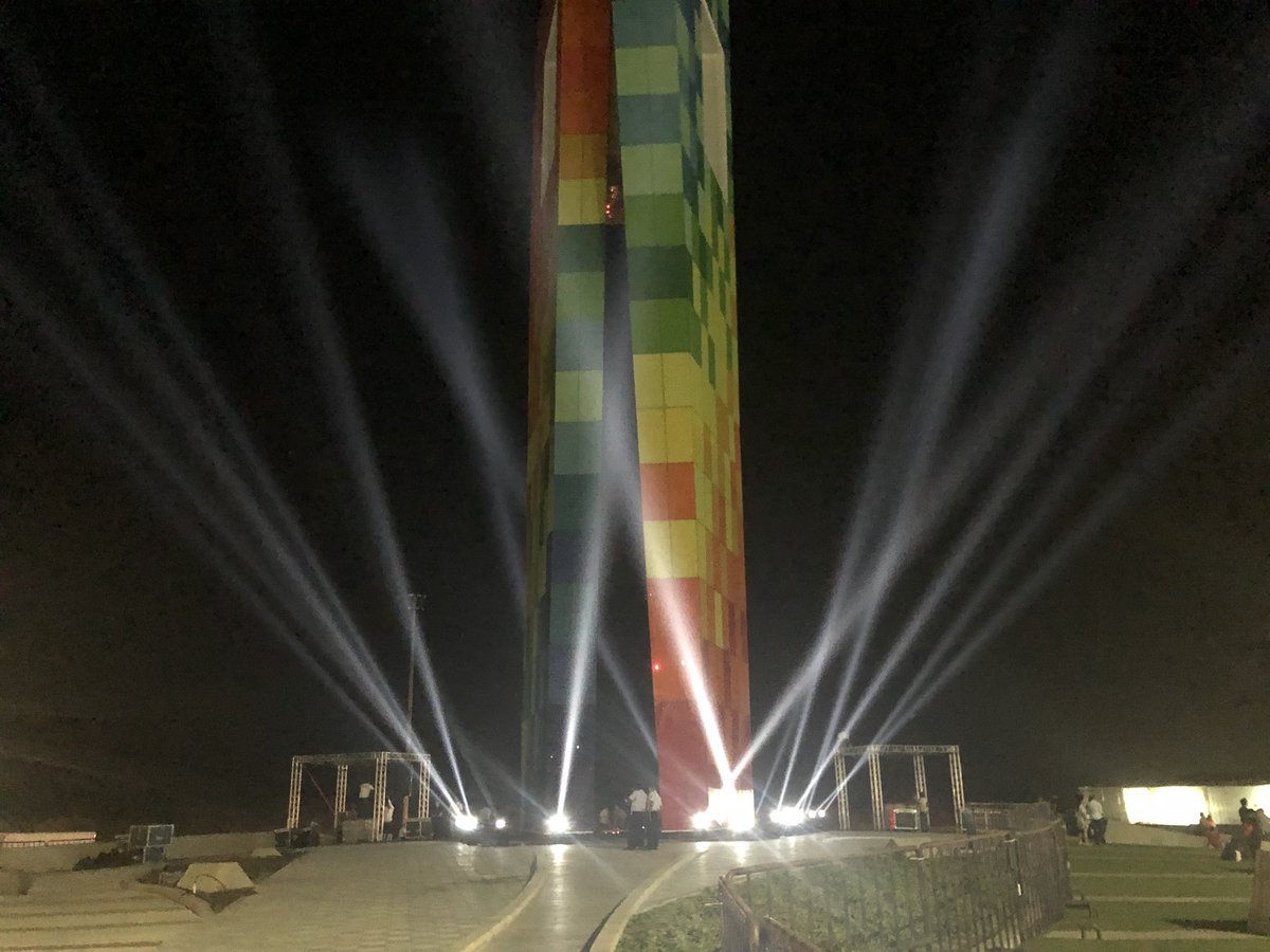 ChrisDaes's tweet photo. Prepárense que esto mañana será majestuoso. Como Barranquilla se lo merece https://t.co/Kz43rxZdRR