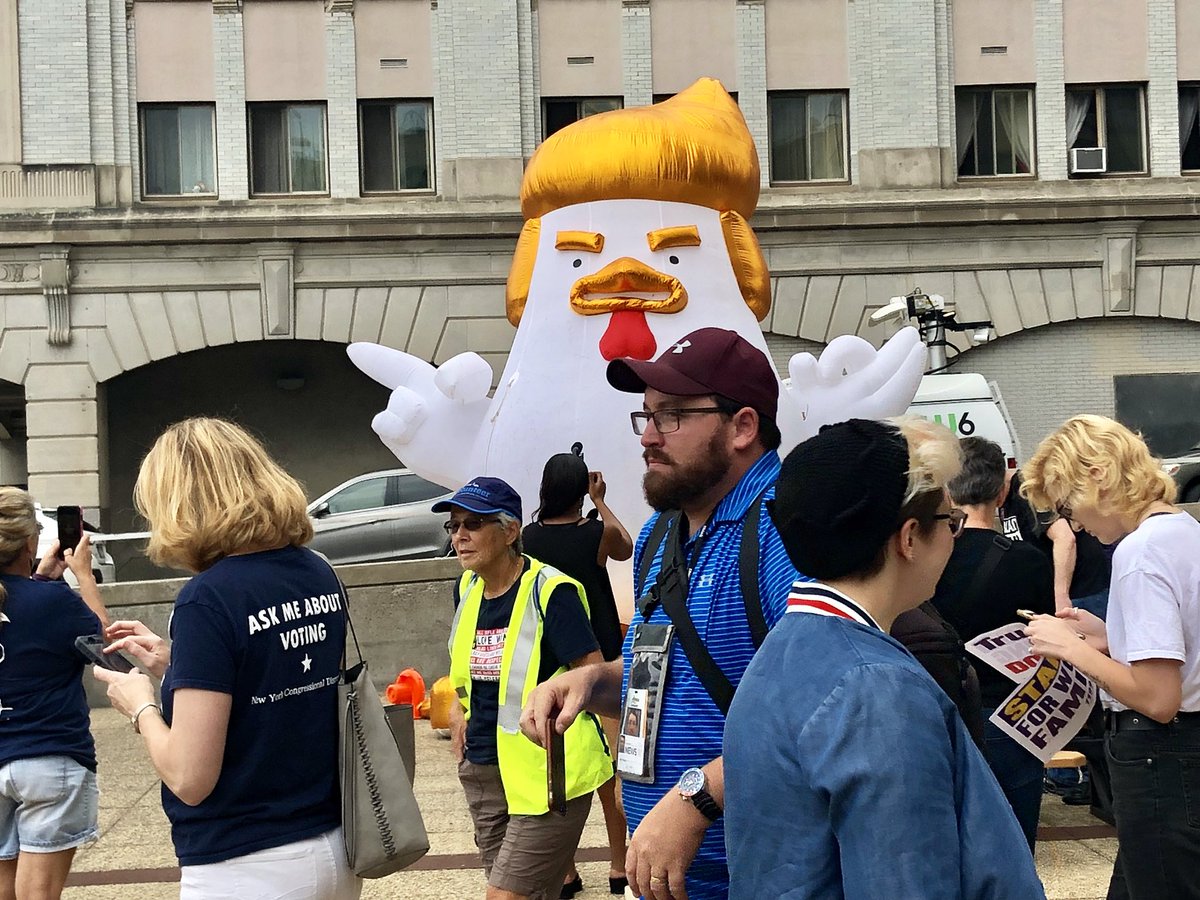 maggiemcmyler's tweet photo. #epicNY22protest #DumpTrump https://t.co/mUur4u4VfS