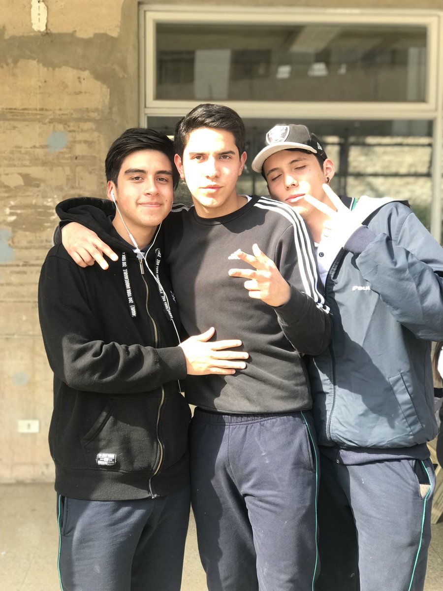 Sebastian_V23's tweet photo. IV Generación 2018 #amigos https://t.co/5jrwhhuqFj