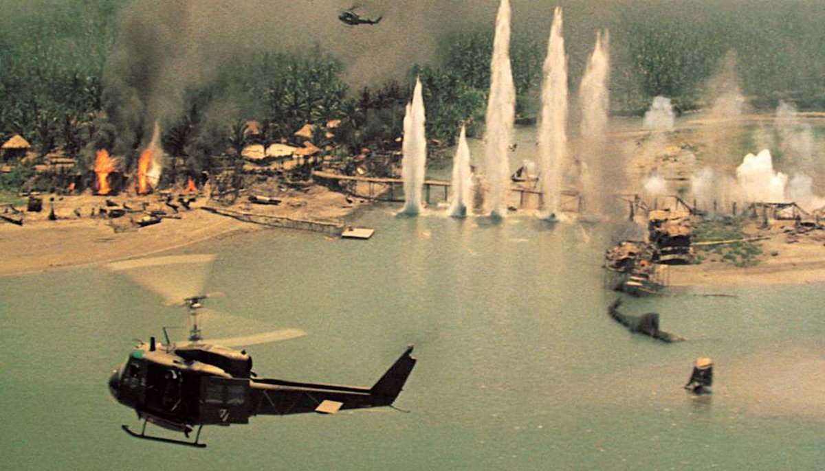 Apocalypse Now - Francis Ford Coppola (1979)