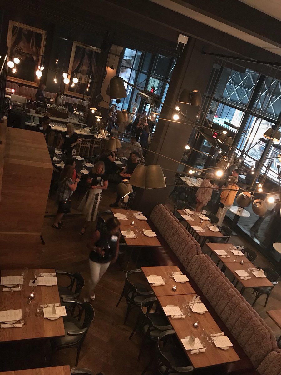 eVoqueEventMGMT's tweet photo. Kicking off @Incentive_Works with @HiltonHotels at the beautiful and delicious @PatriaTO !! #eventprofs #iwshow https://t.co/INW67hu8lY