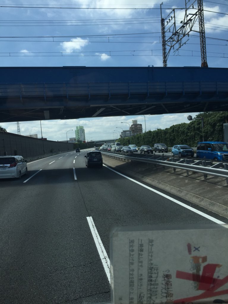 画像 東北道下り 浦和料金所手前 4台のオカマで 追い越し 走行車線規制影響で首都高川口あたりまで 停滞 T Co Ylmokzugmn まとめダネ