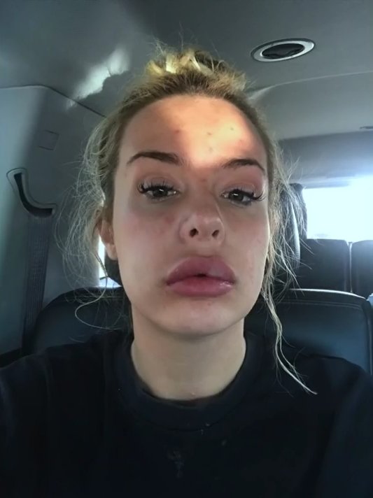CoChambie's tweet photo. Get you a girl who can do both

#newtanavideo https://t.co/p8XKyyEMzQ