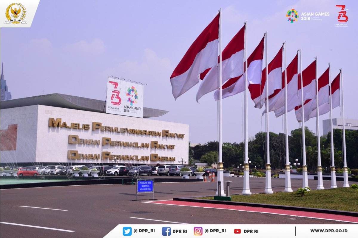 DPR_RI's tweet photo. Selamat pagi Indonesia. Awali aktivitas hari ini dengan doa, semoga apa yang kita kerjakan dapat bernilai ibadah, tetap semangat dan optimis. #DPRQuotes https://t.co/30MY7pGbI9