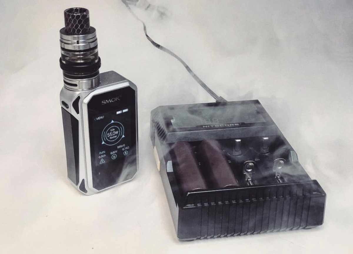 NitecoreCharger's tweet photo. Vaping with Nitecore!! #nitecore #charger #vaping #vaper https://t.co/FwB2JUvQD0