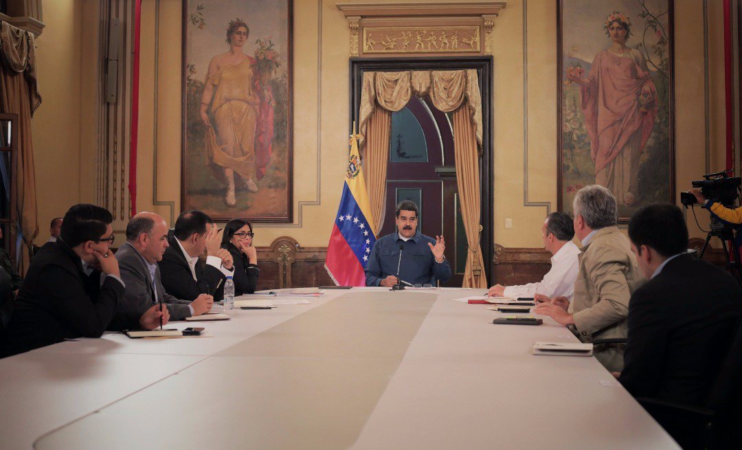 El equipo económico debe dar el máximo esfuerzo para aumentar los ingresos petroleros, mineros, turísticos, exportaciones no tradicionales y todas las alternativas productivas que generen riquezas que hagan sustentable y sostenible nuestra economía.