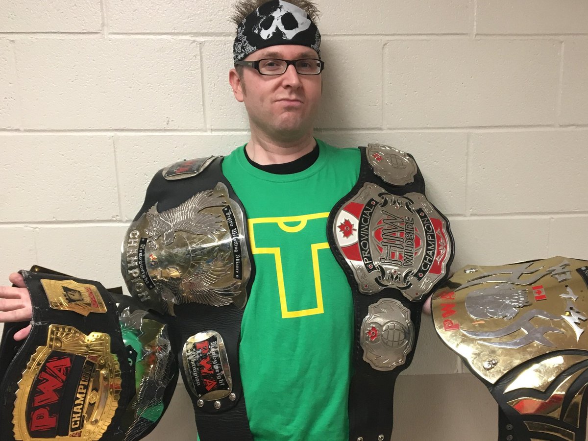 whataboutivan's tweet photo. @Tshirt_Canada sent me a t-shirt, however they didn't send me a belt... But I think I am covered. #500ShirtsOfSummer #whataboutivan https://t.co/V330qylqUF