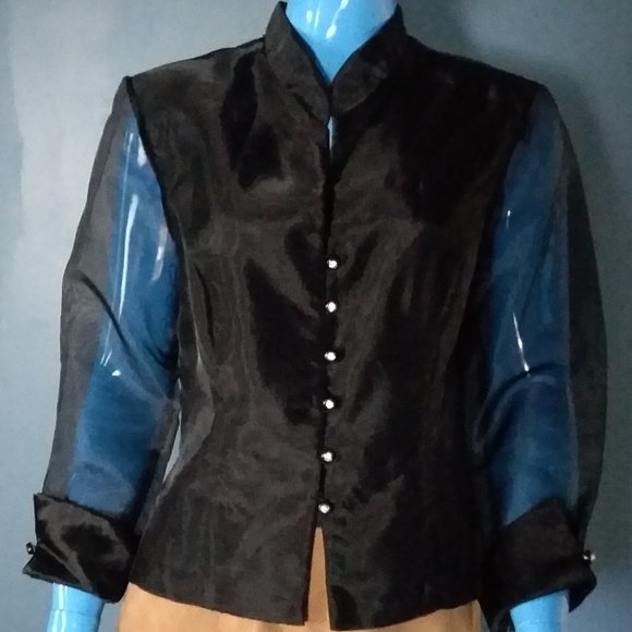 atomic_blazer's tweet photo. So good I had to share! Check out all the items I'm loving on @Poshmarkapp from @milpanama @GreelyG53 #poshmark #fashion #style #shopmycloset #jrnitesbycaliendo #bobbyjonesmastersgolf #cableco: https://t.co/7zlj55iSrW https://t.co/jds8YaEY74