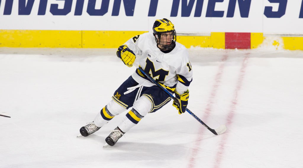Which College Hockey Team Has The Best Jerseys? bars.tl/JozwyQAzmP