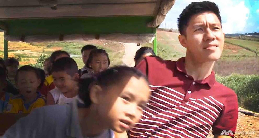 Singaporean grad gives up corporate life after experience with Thailand child where the child remarked that he ate glue because it was his only option to help stop his hunger as he could not afford proper nutrition. #poverty #child #nonprofit 

buff.ly/2Mhd8Bd