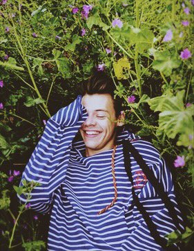stylesftbush's tweet photo. The summertime and butterflies, all belong to your creation. I love you, that’s all I do. ✨ https://t.co/9DQB2VGwDt
