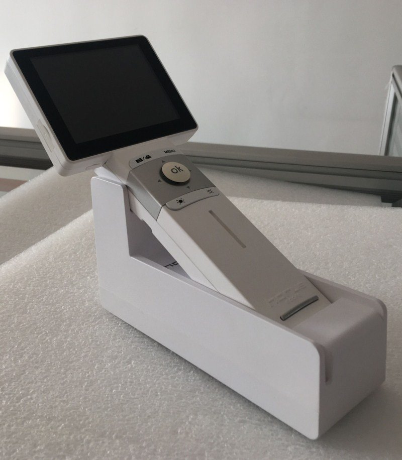 The upgraded table fundus camera and the portable fundus camera. Besides, it's more stable fixing the portable fundus camera on the elevating table.