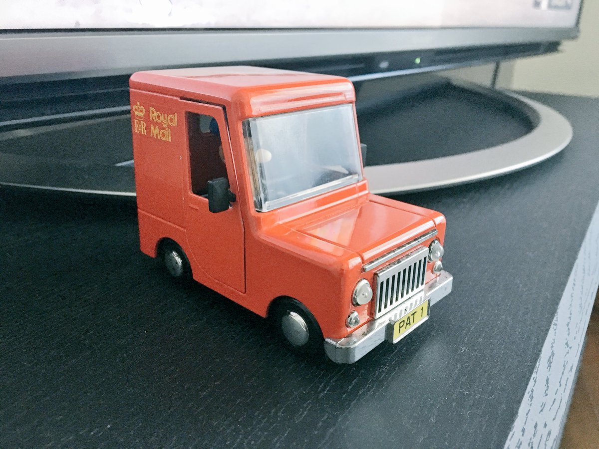 自動車美術研究室 Twitterren 実はヤフオクで落としたのが届き待ちだったんですが たまたま見つけてしまったのでダブりは承知で購入 ポストマンパッド というコマドリアニメーションにでてくるミニカーで 小さい頃凄く好きでビデオが擦り切れるくらいみた思い出の作品 自動車美術研究室 Twitterren 実はヤフオクで落としたのが届き待ちだったんですが たまたま見つけてしまったのでダブりは承知で購入 ポストマンパッド というコマドリアニメーションにでてくるミニカーで 小さい頃凄く好きでビデオが擦り切れるくらいみた思い出の作品