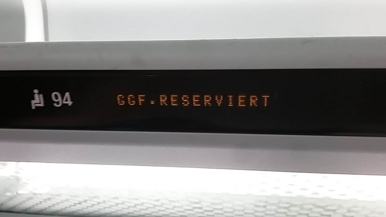 Albrecht Selge Toll Auch Bei Kaputter Reservierungsanlage Einfach Im Ganzen Verspateten Zug Dieses Ggf Reserviert Hinzuschreiben Touristen Die Uberraschenderweise Ggf Nicht Verstehen Irren Durch Den Zug Weil Sie Meinen Alle
