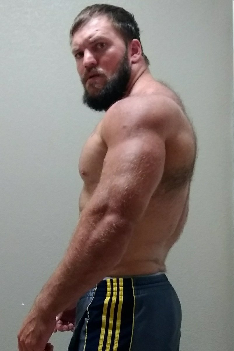 K_Beastly's tweet image. #NewProfilePic #GetSwole #LastPostWas2016 #Update #IThinkIChanged #GettingThere