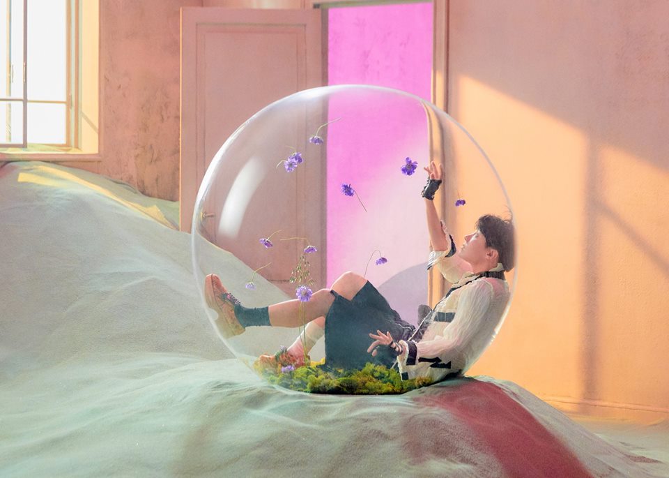 abrapabra's tweet photo. ''Comfortable we're living in a bubble bubble,
Comfortable we can not see the trouble trouble''-@katyperry
@BTS_twt
#LOVE_YOURSELF_結_Answer #LOVE_YOURSELF #BTS #love #BTSArmy #army #katycat https://t.co/hPci54gqcf