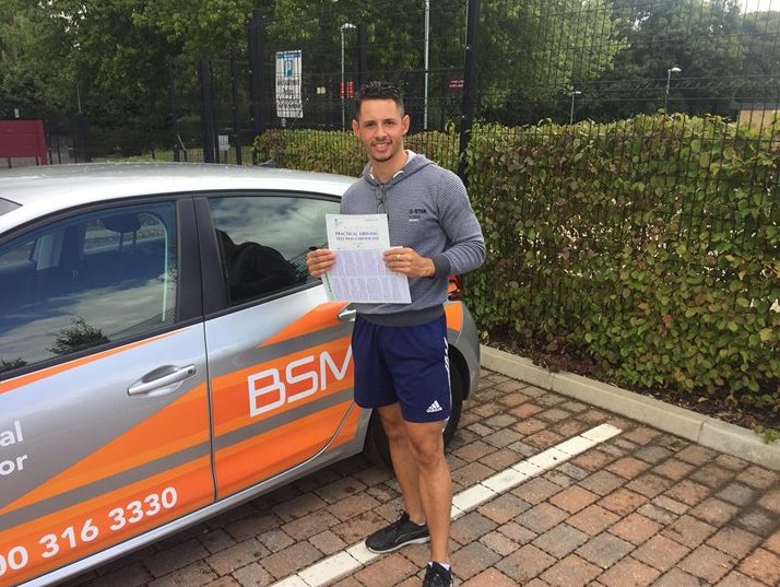 Congratulations Mauricio on passing your test! Thank you for learning to choose to drive with us 👍.