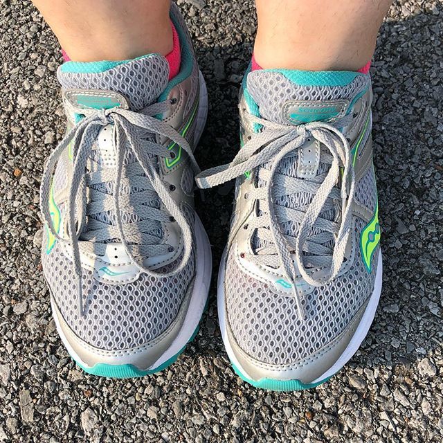 iTeachSTEM2kids's tweet photo. After a long day at school. Great way to relieve stress. Walked from@my school to the end of the trail and back. #uphillbothways #gladipackedworkoutclothes #teacherlife #iteachfifth #iteach5th #iteachstem https://t.co/YmcPHVZf1h https://t.co/cmjarNPaXO