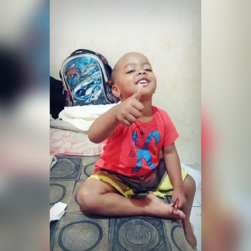 Railane31827729's tweet photo. Minha vida todinha #Filho ♥ https://t.co/6pPfuCabOK