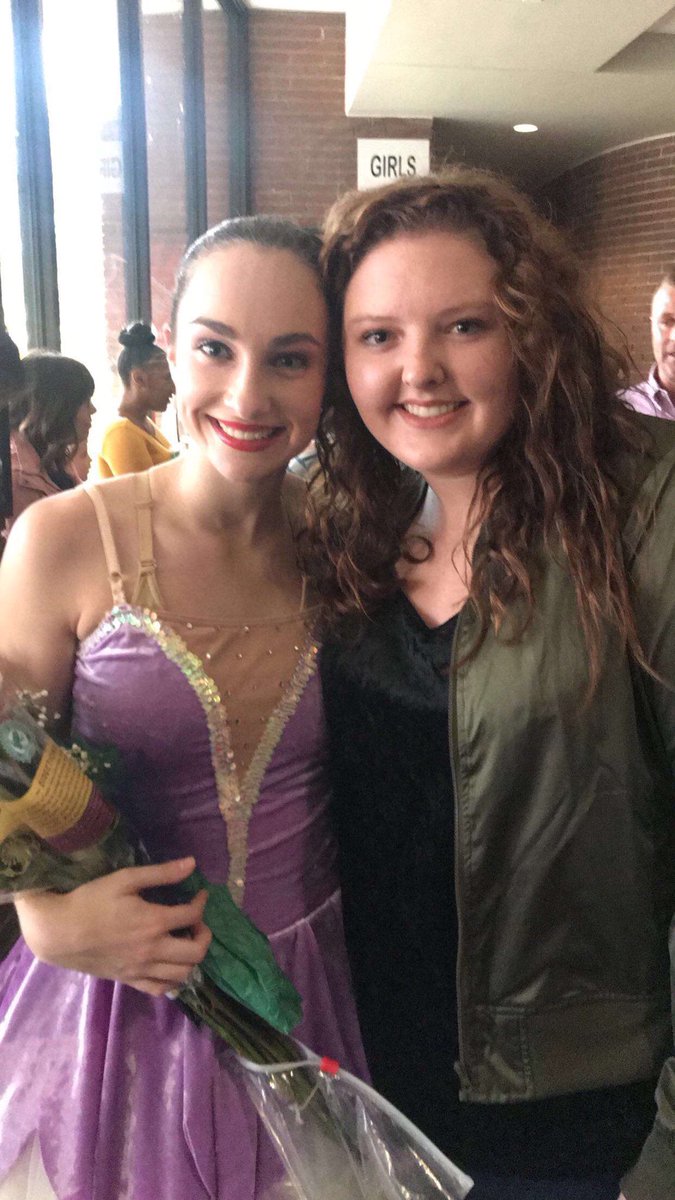 sewell_olivia's tweet photo. it’s actually crazy that you’re 17, and I’ve know you since you were 5. woah. you’re the best lil “sis” i could ever have. I’d die without the nightly ft calls. sending all the hugs to ar with you today.😚😚 https://t.co/FK5bSbKqBC