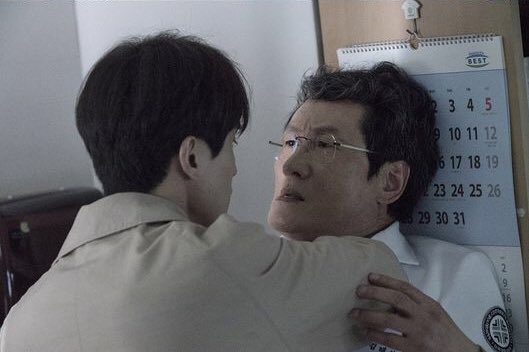 Dki_B7DW4AEtP7e.jpg:large