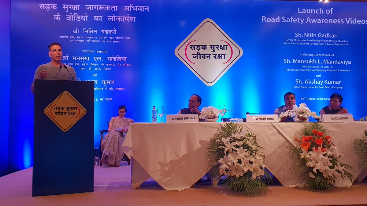 akshaykumar's tweet photo. When I got to know the shocking facts &amp; figures related to road accidents which can be prevented I was immediately on board for the Road Safety Campaign to help create awareness.Thank you to Sh. @nitin_gadkari, Sh. @mansukhmandviya &amp; Sh.Yudhvir Singh Malik for the opportunity 🙏 https://t.co/IyhyemQCZZ