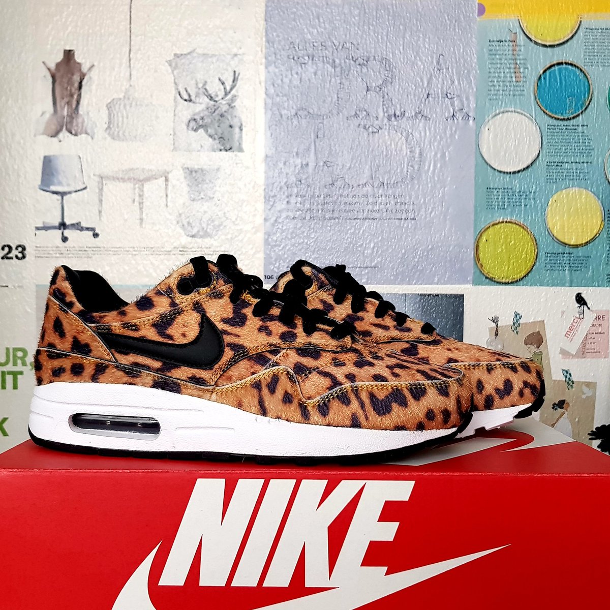 Bam!!! Hoe goed fout kan zijn!!! Nogal blij met m'n nieuwe patta's.
 
#nikeairmax #leopard #zoopack 
#nike #air #max #airmax #nikeairmax1 #nikeairmaxone #nikesneaker #sneaker #sneakeraddicts #sneakeraddict #collectie #patta #pattas #happy!