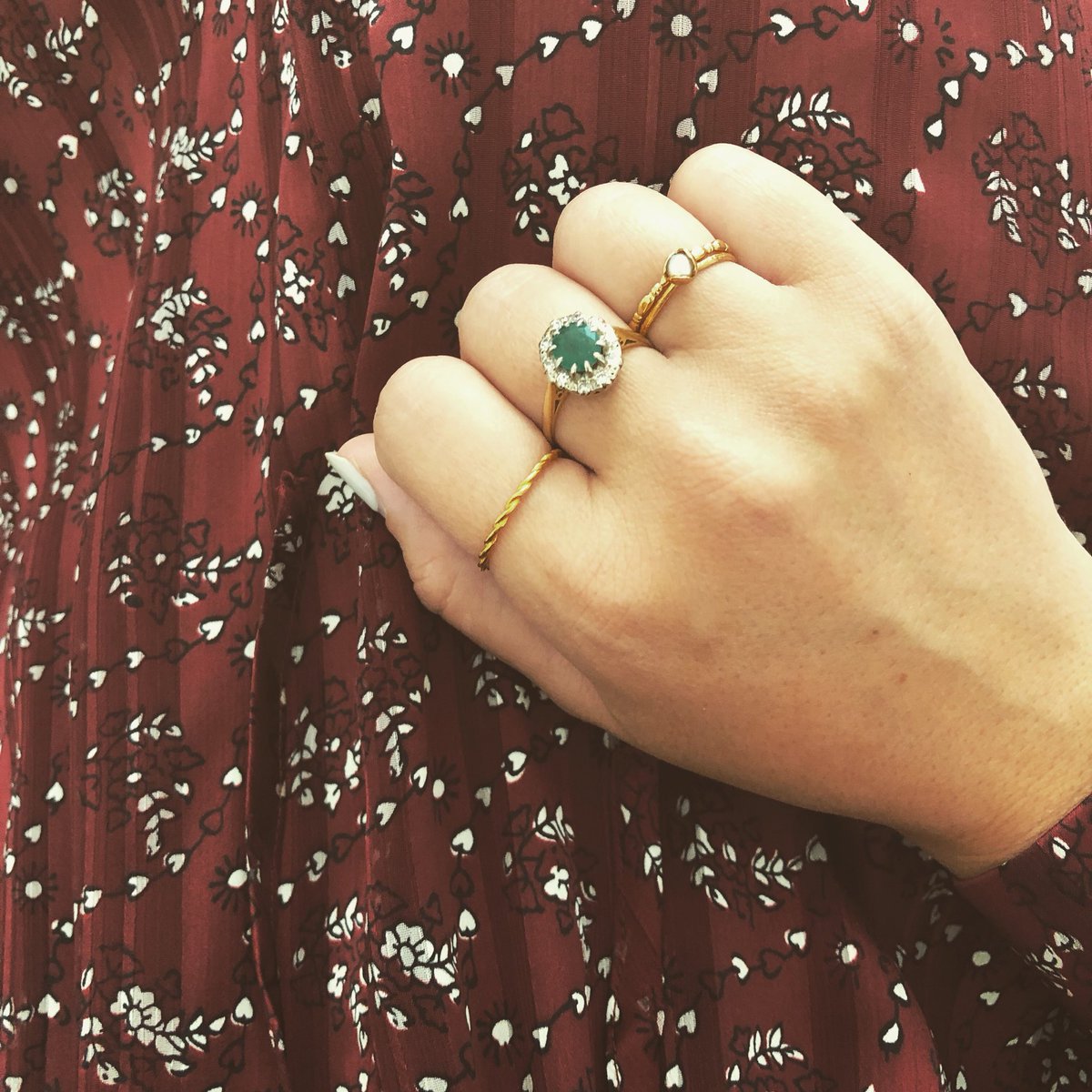 bucklebowpearl's tweet photo. Mixing old &amp; new, it’s my favourite thing to do ✨ #stackingrings #ring #rings #vintageemeraldring #emeraldring #pearlring #goldring #ringoftheday #handcandy #stories https://t.co/uCjloX4PiJ