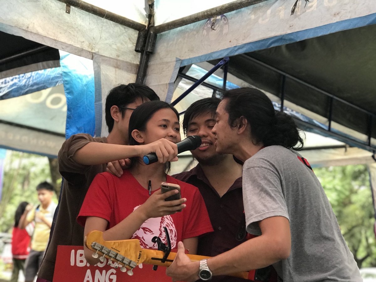 USCUPDiliman's tweet photo. #UFM2018
We only have a few hours left until the end of the Day 1 of #Sali: Organization and Community Fair! Join us and get a free coupon at the USC Booth.
#OCF2018 #SimulanAngSamahan https://t.co/zpjTGLHWqN