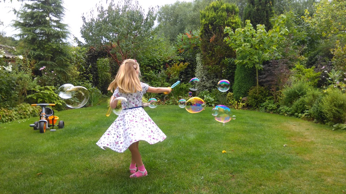 We ❤️ this photo sent in by our Mentor Sarah of her
daughter Jessica &amp; her <a href="/medel/">Manuel Medel Pedro</a>  #cochlearimplants
enjoying the outdoors. #DoYouKnow about the amazing benefits of being outside? bit.ly/2lokRhE  #WellnessWednesday