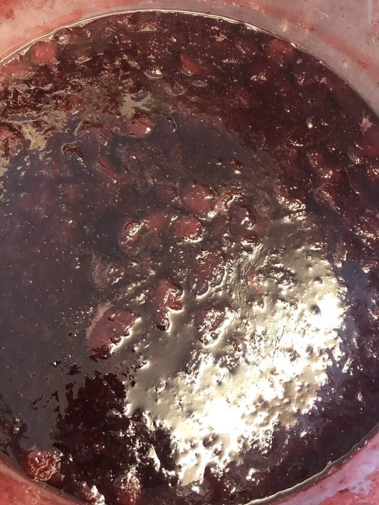 fruitykitchen's tweet image. A whole week dedicated to the rather wonderful #AfternoonTea 🍓 Our jam is a star guest... where will you be getting your fix this week? @CavPav @BlackerHallFarm @MannionHelmsley @MannionsofYork @thecurioustable @whitelodgefiley #AfternoonTeaWeek