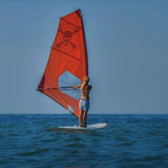 Wind2W's tweet image. A blue mind is a creative mind. 🌊 🌊 🌊
#PLASTICFREE #BLACKSEA #WIND2WIN #mindfulliving #plasticfreeJuly #sustainableliving #windsurfing #windpower #akashasurfschool #findyourpassion #blackseaplasticfree #plasticfreeoceans #plasticfreesea #everythingonboard #freespirit