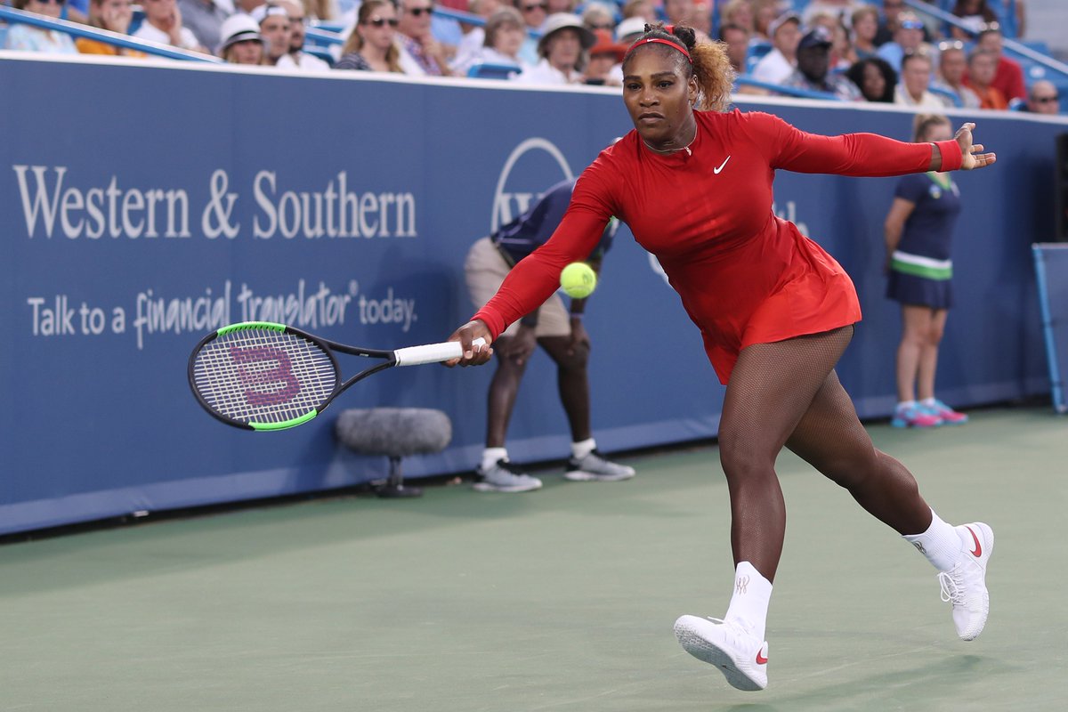 SERENA WILLIAMS - Página 34 DkjMnAhWwAAzWiK