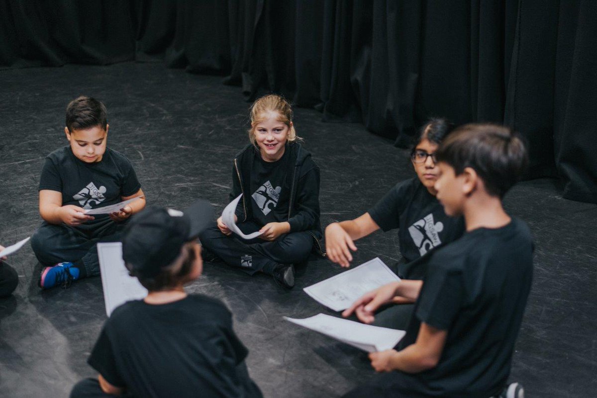 Classes at 10am-1pm <a href="/JigsawMitcham/">Jigsaw Mitcham & Morden</a> provide #singing #dance and #acting training for students from 7 years old right up to 18! 0208 688 3409