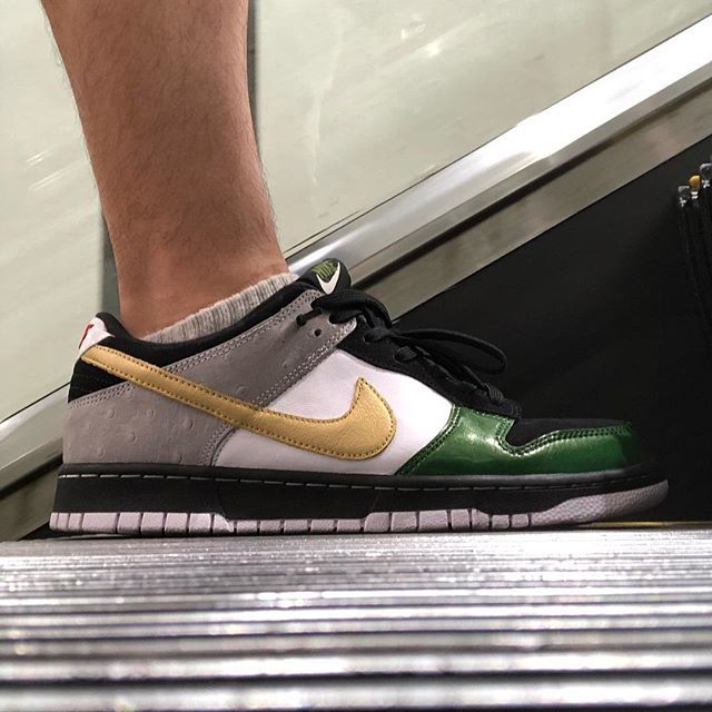 キャスバル兄さん 発売当日に買えなくてヤフオクでプレ値で買ったダンク 初めて履いたけど履き心地イイね Nike Dunk Dunklow Jp Nikedunk Nikedunklow Mita Mitasneakers 温故知新 ミタスニーカーズ T Co Hm2iylfygv T Co