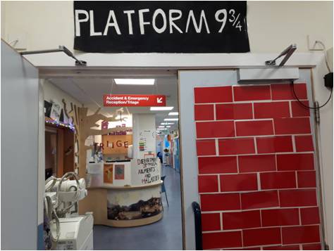 NHS_Lothian's tweet image. On the run up to Harry Potter’s birthday the Royal Hospital for Sick Children was transformed into The Hogwarts School of Witchcraft and Wizardry! Diagnostic Alley and Surgical Snape were just a few of the ward names. Read more here:
ow.ly/WMdE30lowiN