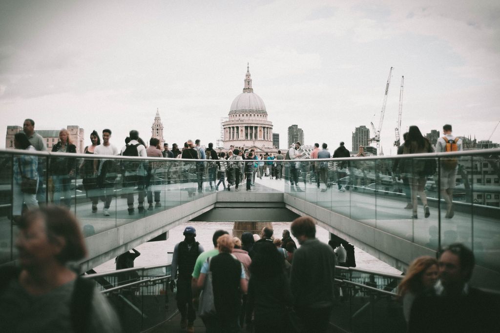 lsbfeducation's tweet photo. Research from #Amazon has shown that #financial services are among the sectors that are leading the SME #economy, with small and medium-sized enterprises in the sector seeing a 1.7% increase in revenues over the past year. Discover more in our #LSBFBlog: https://t.co/HHuiJfwBeQ https://t.co/K8ot9N3OJ9