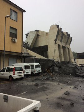 «Il est marqué par ce qui lui est arrivé»: le chauffeur du camion miraculé du pont de Gênes s’en est sorti grâce à un réflexe de dernière seconde 14/08/2018 DkjXySoW4AIvDv4?format=jpg&name=360x360