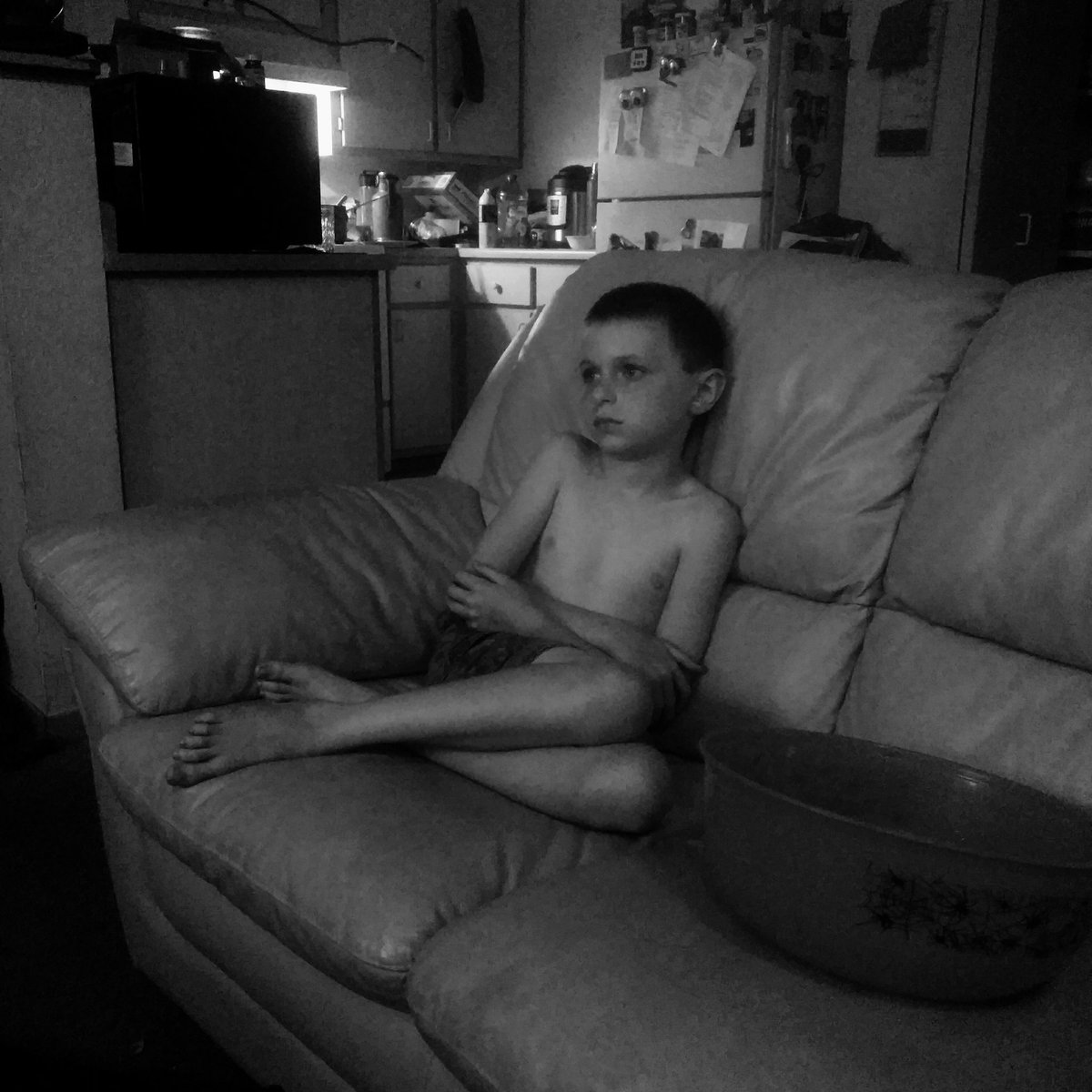 ExRealPhoto's tweet image. Said child, poor guy hasn't been able sleep. Every 10-20 minutes to run to the bathroom. Note: don't mind my mess, had a rough night on Sunday. I'll admit I was too tired to do much. #lookslikecleaningdaytoday