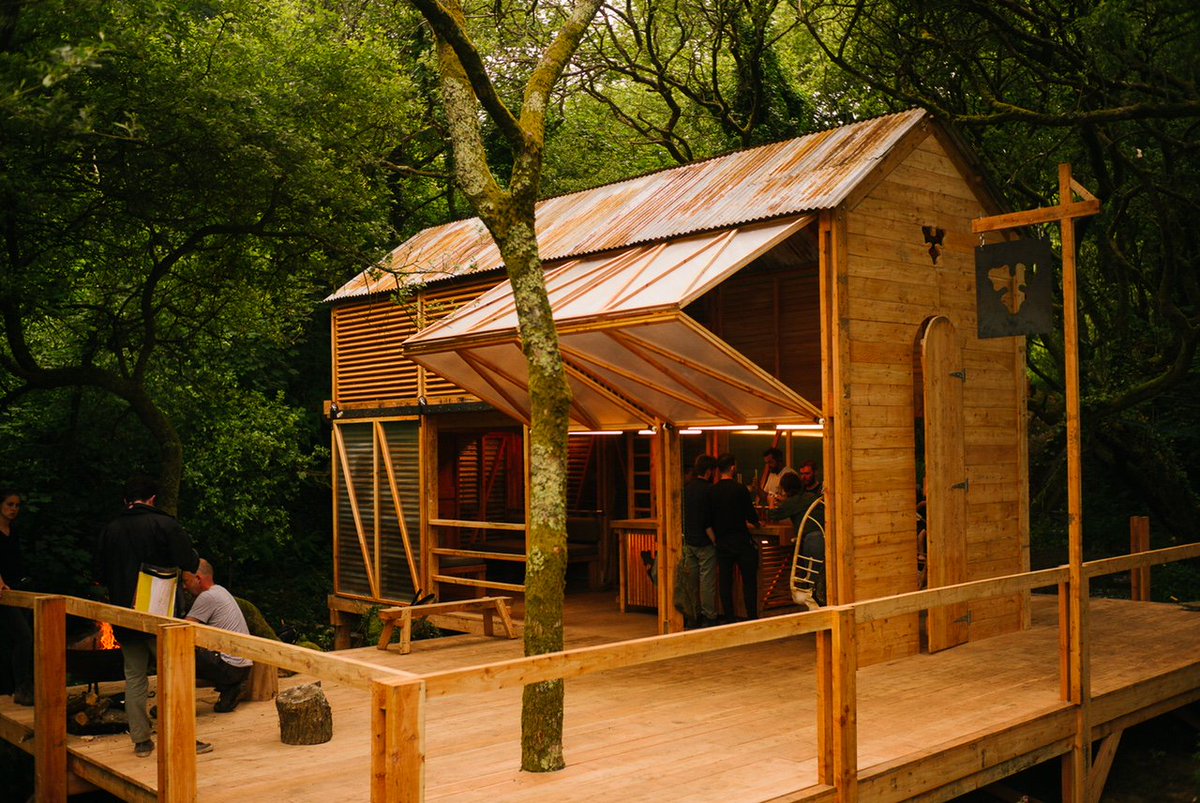 New work for <a href="/CarlsbergUK/">Carlsberg UK</a> and <a href="/Fold7/">Fold🙅🏻‍♂️✨</a> directed by Jack Laurance. Thanks <a href="/LBBOnline/">Little Black Book</a> for the write up: lbbonline.com/news/carlsberg…