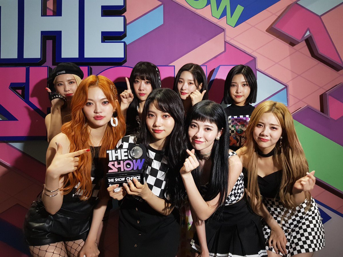 8월 14일 더쇼초이스 주인공은? #다이아 의 #우우 입니다! 다이아의 첫 번째 더쇼 초이스의 수상을 축하합니다! 1위 가수 다이아❣️❣️❣️❣️❣️💍  #우우 #WooWoo #더쇼 #THESHOW <a href="/dia_official/">다이아 DIA</a>