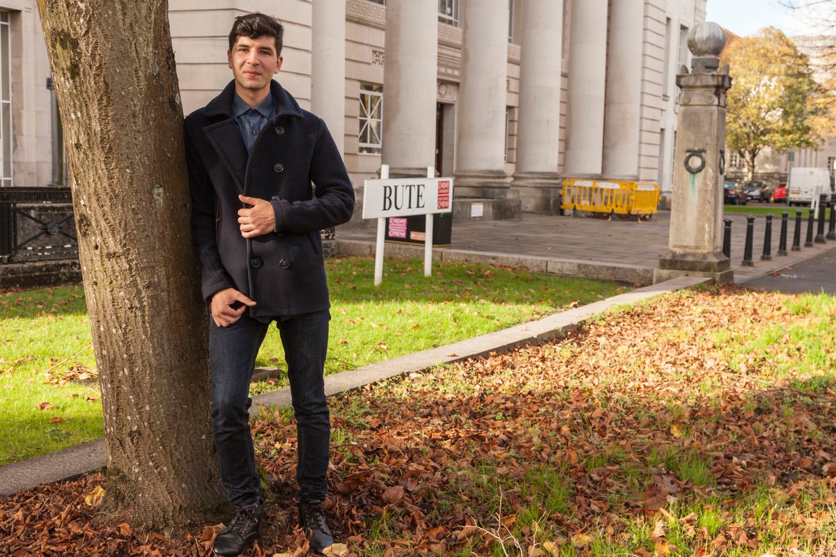 LearnCardiff's tweet image. "This was a great experience &amp;amp; people working here are interested in you as an individual &amp;amp; are keen to see you succeed" 
Davids Civlis is now studying a degree in Journalism, Media &amp;amp; Cultural Studies at Cardiff University after completing a pathway. bit.ly/2DFqeRT