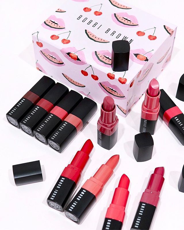 thehanihanii's tweet photo. Sorry I didn’t mean to be late, I couldn’t choose which lipstick to wear!! 💄 @bobbibrownaustralia #storyofmylife #firstworldproblems https://t.co/FgYqPVoiBF https://t.co/StmyC17Mxi