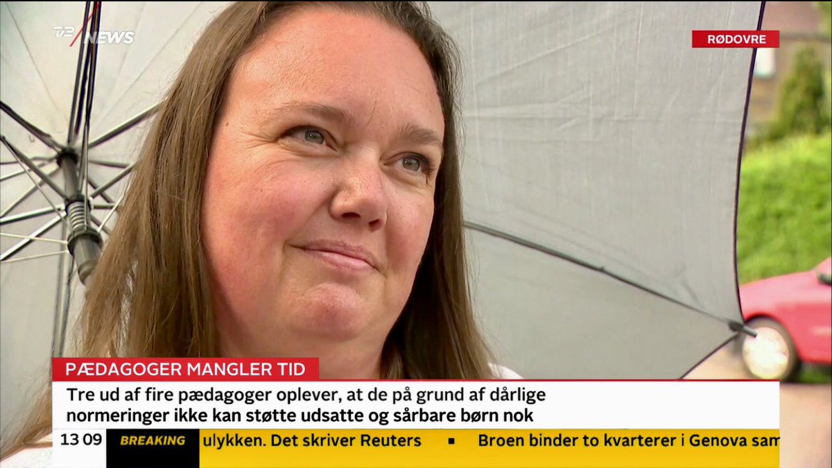 bupldk's tweet photo. “Det handler ikke om mig som pædagog. Det handler om børnene. Og jeg må prioritere hårdt mellem mange børns behov”, siger pædagog Helle Bjerregaard til @tv2newsdk #dkpol #bhvchat #kompoldk #dksocial #dkpæd #tidligindsats https://t.co/tDDc9mbvCd